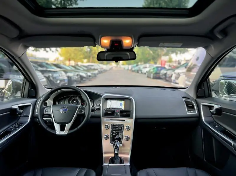 Volvo XC60 2017 T5 AWD Intelligent Edition — 14