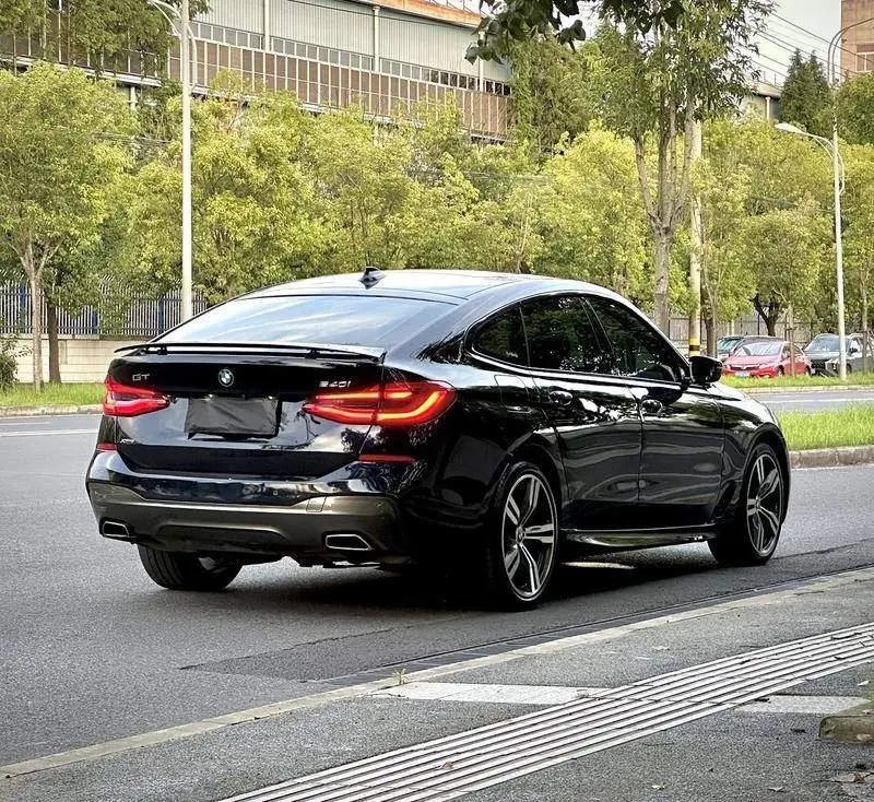 BMW 6 Series GT 2018 640i xDrive M Sport Package — 7