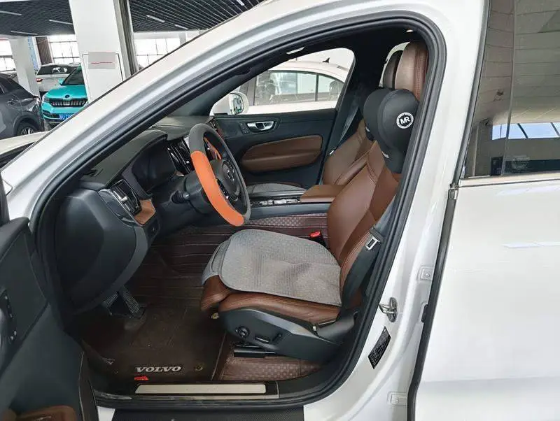 Volvo XC60 2024 B5 4WD Zhiyuan Deluxe Edition — 8