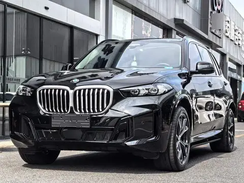 BMW X5 2025 xDrive 30Li M Sport Shadow Edition