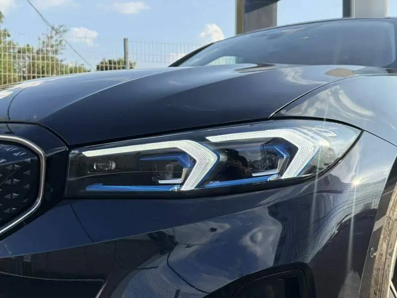 BMW i3 2026 eDrive 40 L Shadow Edition — 3