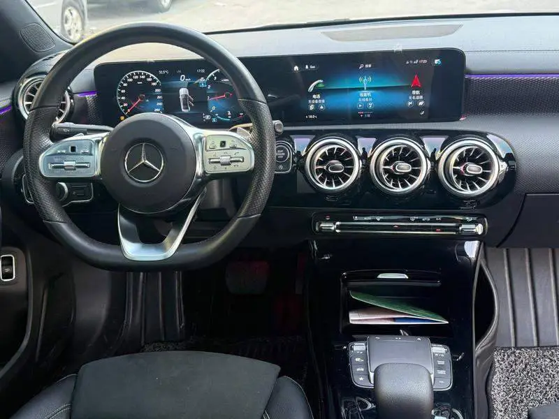 Mercedes-Benz A-Class 2022 A 200 L Sports Sedan Fashion Edition — 12