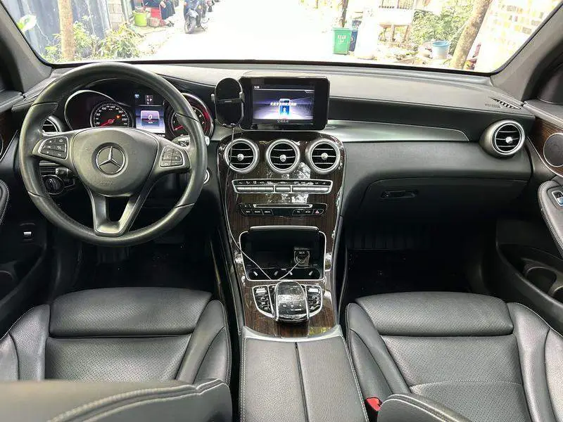 Mercedes-Benz GLC 2019 GLC 260 L 4MATIC Dynamic — 15