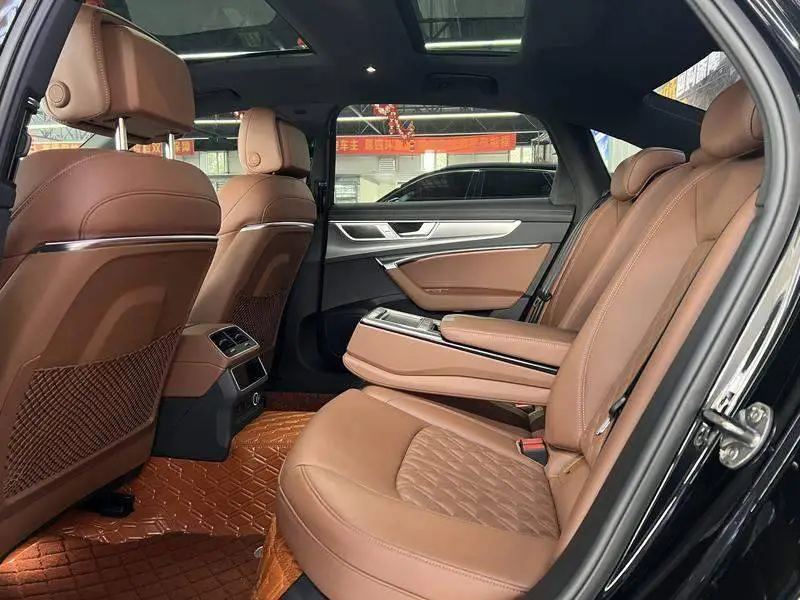 Audi A6L 2025 45 TFSI Selected Dynamic Edition — 10