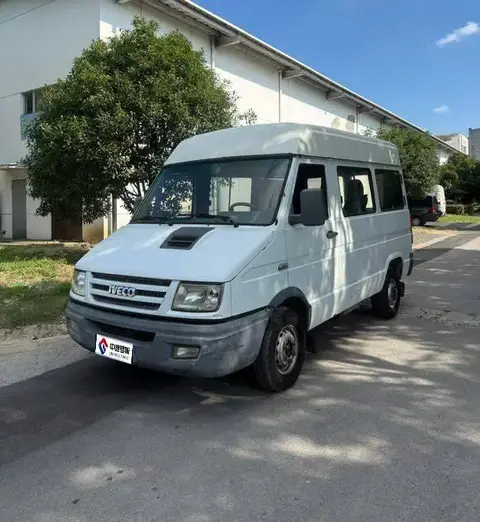 Iveco Deyi 2014 2.5T-A35 NJ6484ACM47Z4
