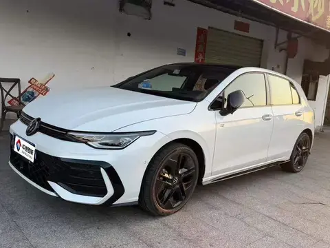 Golf  2025 300TSI R-Line