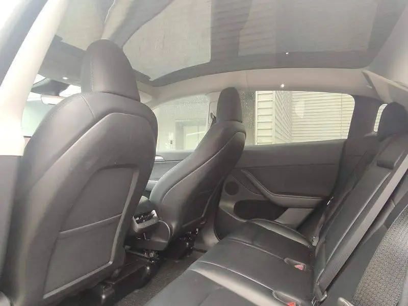 Model Y 2022 rear-wheel drive version — 16