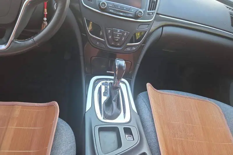 Regal 2015 1.6T Elite Technology Edition — 14