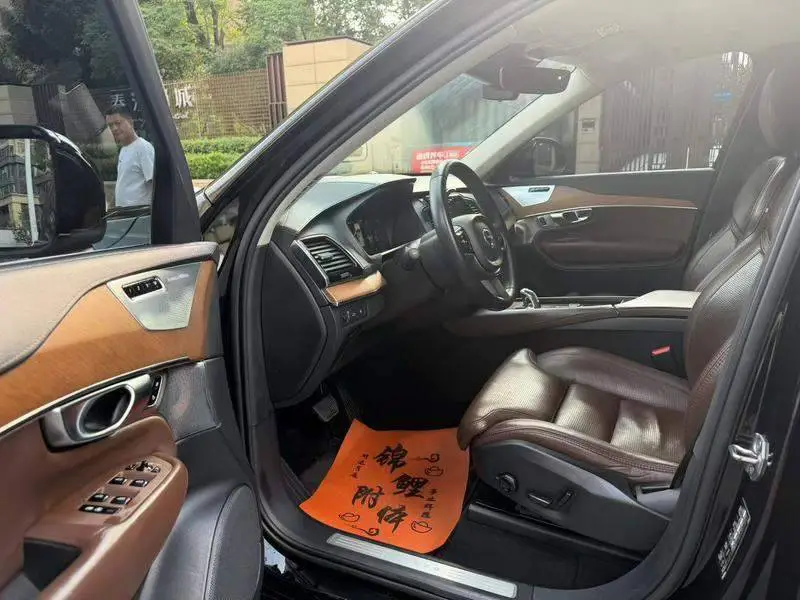 Volvo XC90 2018 T6 Premium Edition 7 Seaters — 9