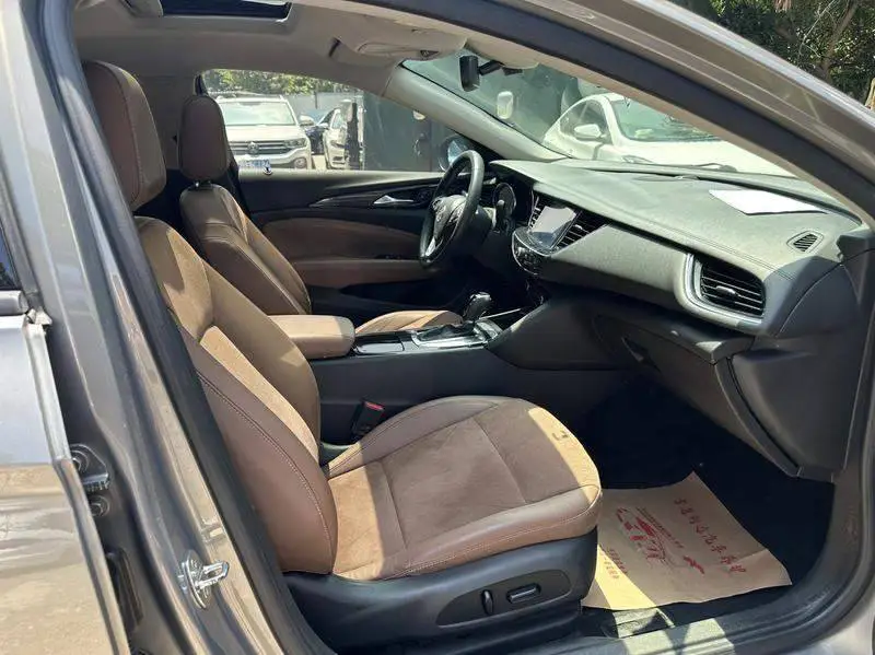 Regal 2017 20T Luxury — 18