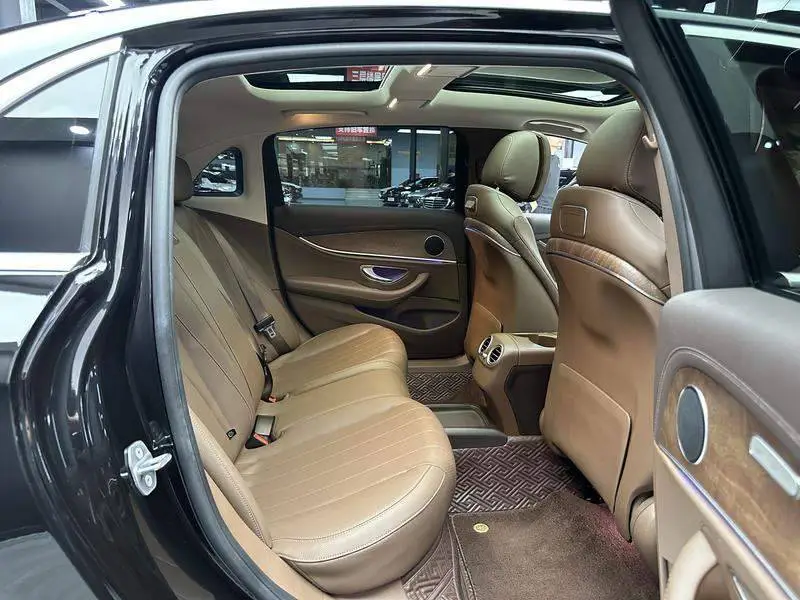 Mercedes-Benz E-Class 2019 E 300 L Fashion Edition — 9