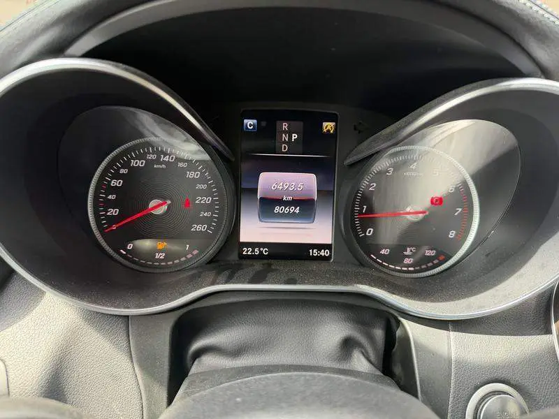 Mercedes-Benz GLC 2019 GLC 300 L 4MATIC Dynamic — 18