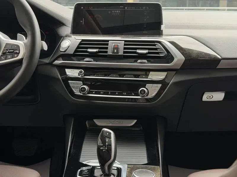 BMW X3 2020 xDrive30i Leading M Sport Package — 7