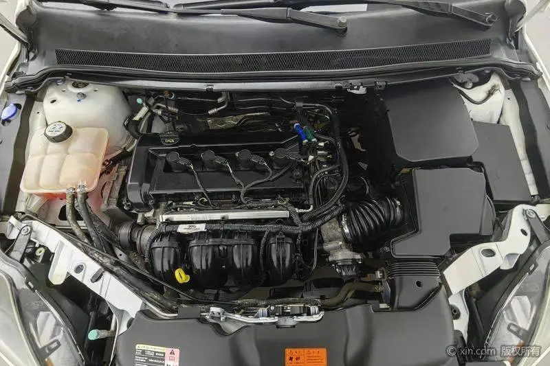 Fox 2013 Hatchback Classic 1.8L Manual Basic Model — 6