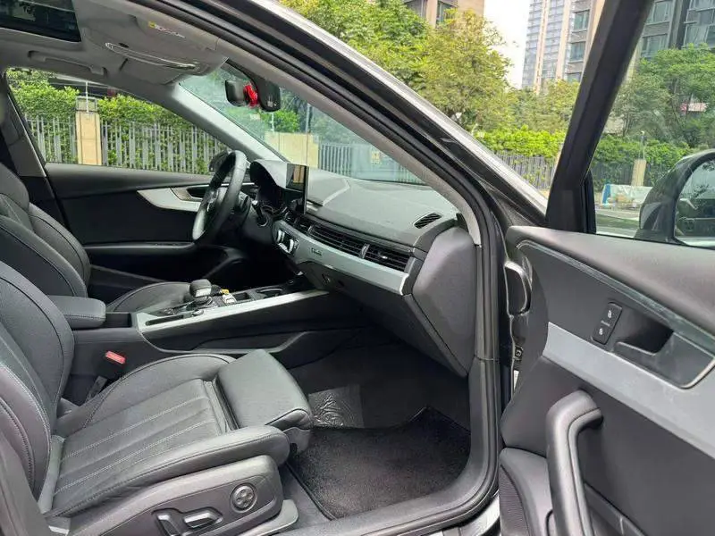 Audi A4L 2020 40 TFSI quattro Luxury Dynamic Edition — 9