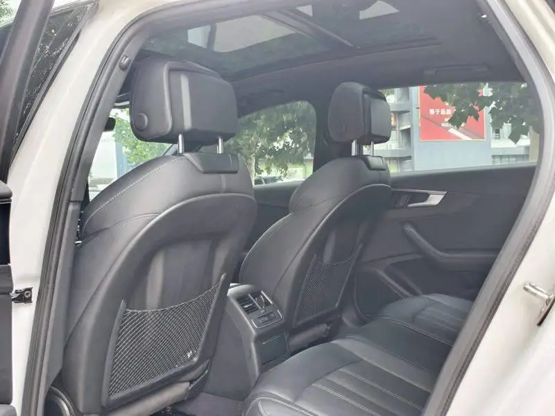 Audi A4L 2023 40 TFSI Luxury Dynamic Edition — 11