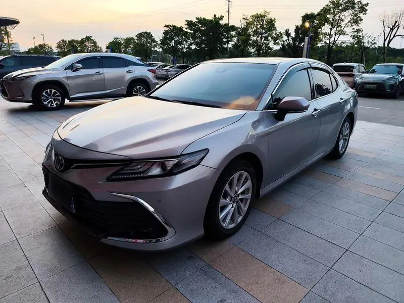 Camry 2021 2.0G Deluxe Edition