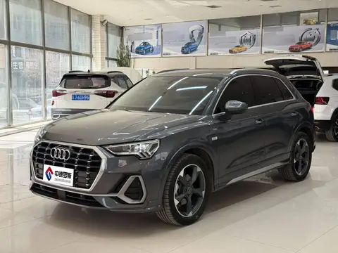 Audi Q3 2022 35 TFSI Stylish and Dynamic