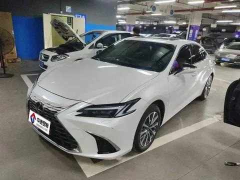 Lexus ES 2025 200 Premium Edition