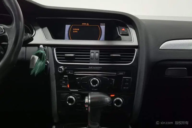 Audi A4L 2015 35 TFSI Automatic Standard Model — 13