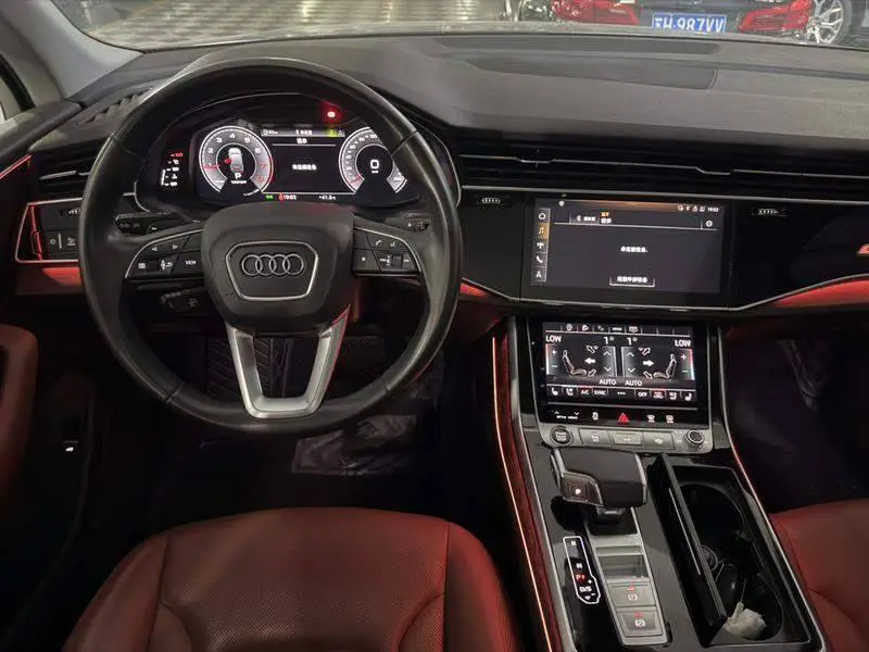 Audi Q7 2021 55 TFSI quattro S line sports model — 7