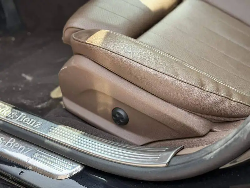 Mercedes-Benz E-Class 2019 E 260 L 4MATIC — 17