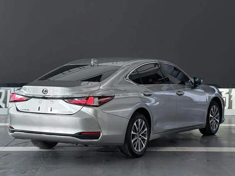 Lexus ES 2022 200 Excellence Edition — 5