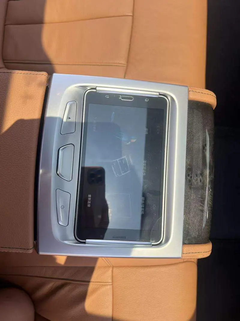 BMW 5 Series 2018 530Li Premium M Sport Package — 10