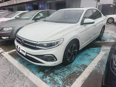 Bora 2023 200TSI DSG Smart Edition