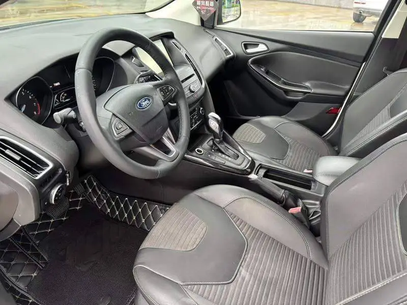Fox 2015 EcoBoost 180 Automatic Elite Sedan — 8