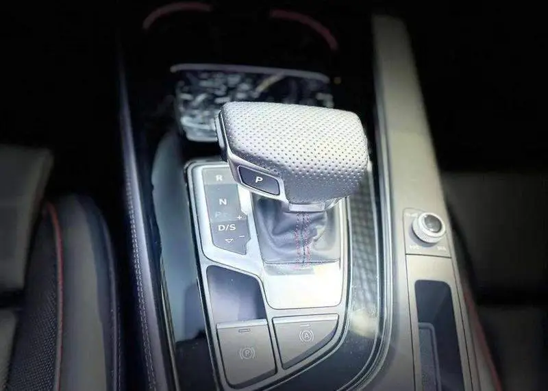 Audi A4L 2024 40 TFSI Luxury Dynamic Edition — 10