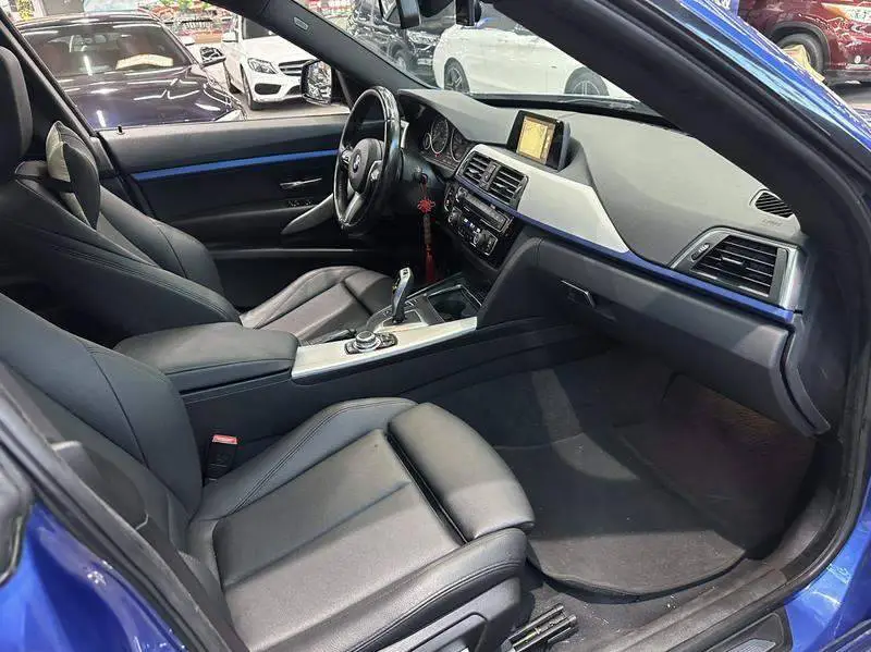 BMW 3 Series GT 2017 320i M Sport — 11