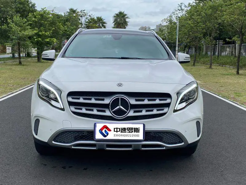 Mercedes-Benz GLA 2018 GLA 200 Dynamic — 2