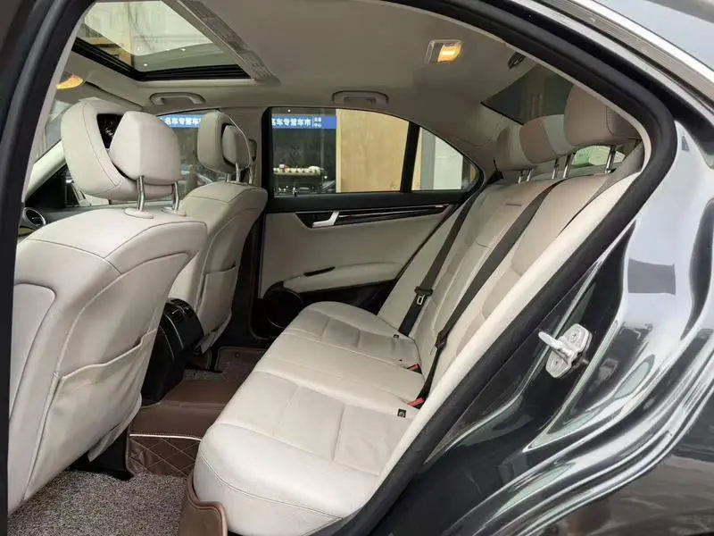 Mercedes-Benz C-Class 2011 C 300 Fashion — 9