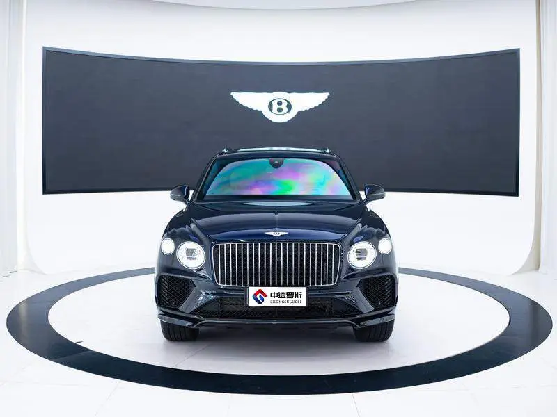Bentayga 2023 4.0T V8 Long Wheelbase Yadu Edition — 2