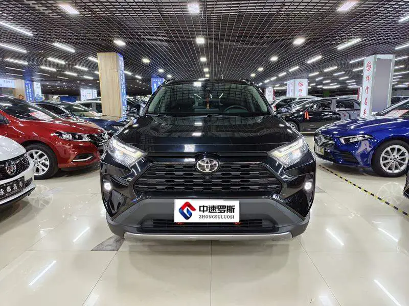 RAV4 Rongfang 2023 2.0L CVT 2WD Fashion Plus Edition — 2