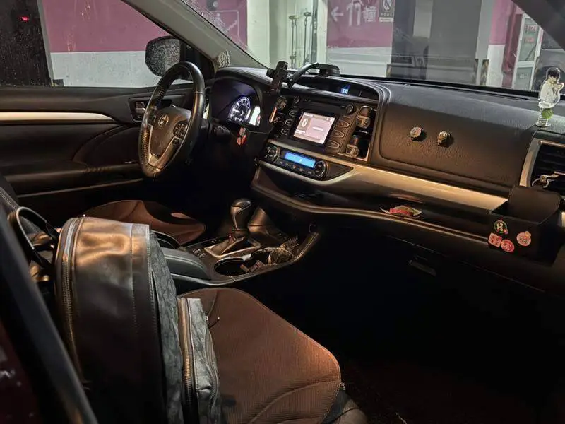 Highlander 2015 2.0T 4WD Luxury Edition 7 Seaters — 11