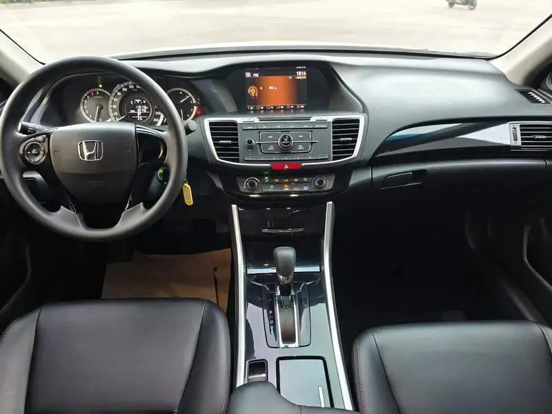 Accord 2016 2.0L Comfort Edition — 11
