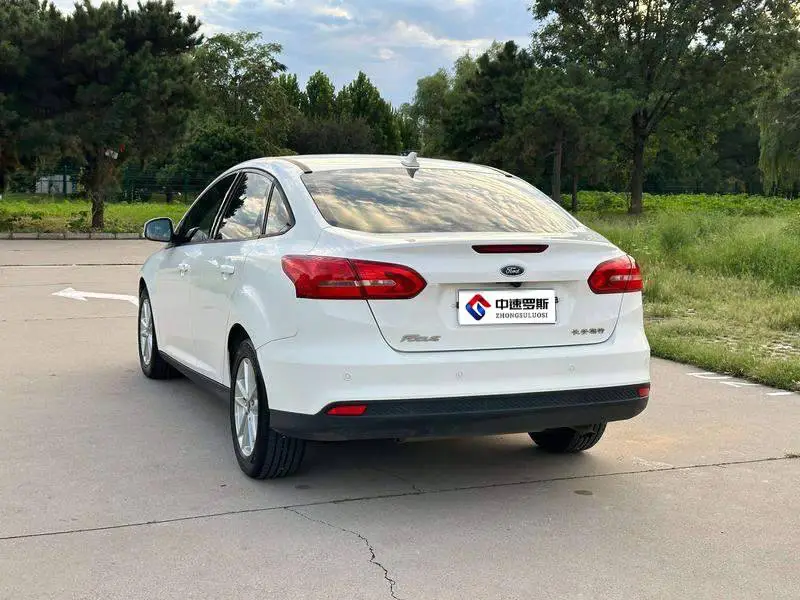 Fox 2017 Sedan 1.6L Automatic Fashion Smart Edition — 5
