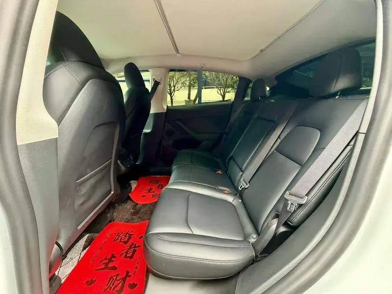Model Y 2023 rear-wheel drive version — 13