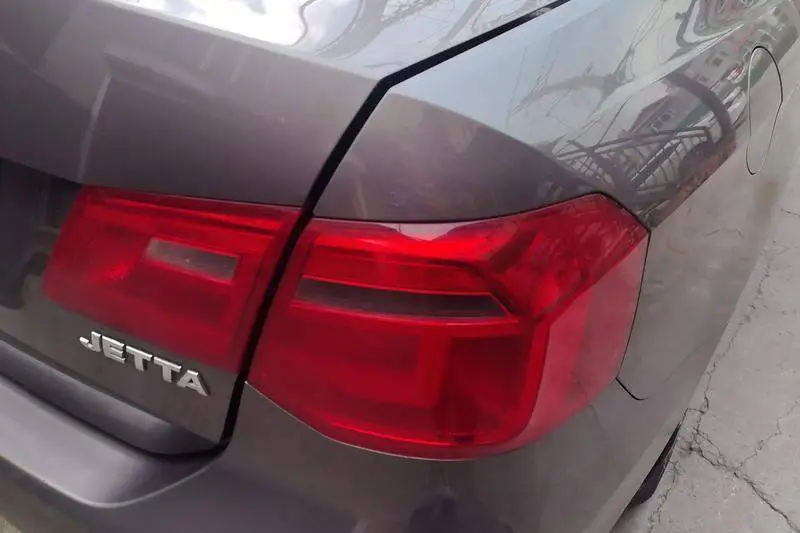 Jetta 2015 1.6L Manual Fashion Model — 13