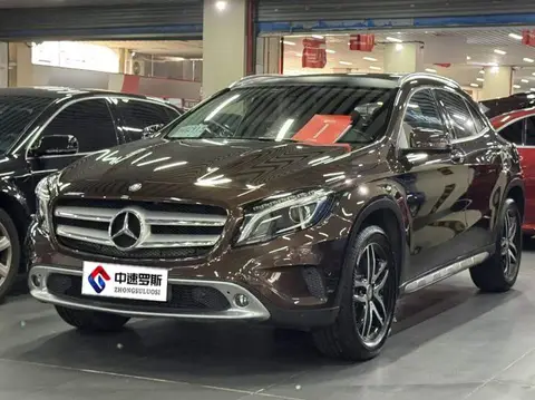 Mercedes-Benz GLA 2015 GLA 200 Fashion Edition