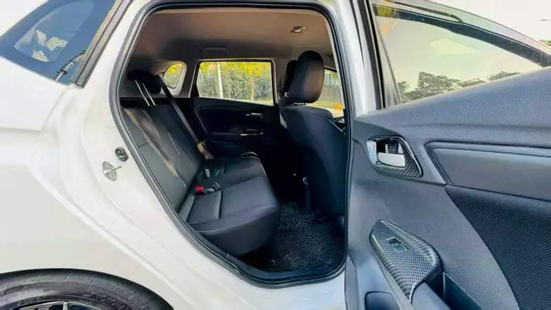 Fit 2018 1.5L Manual Comfort Edition — 8