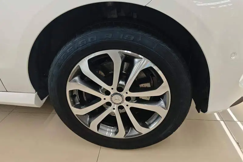 Mercedes-Benz GLE 2017 GLE 320 4MATIC Dynamic — 4
