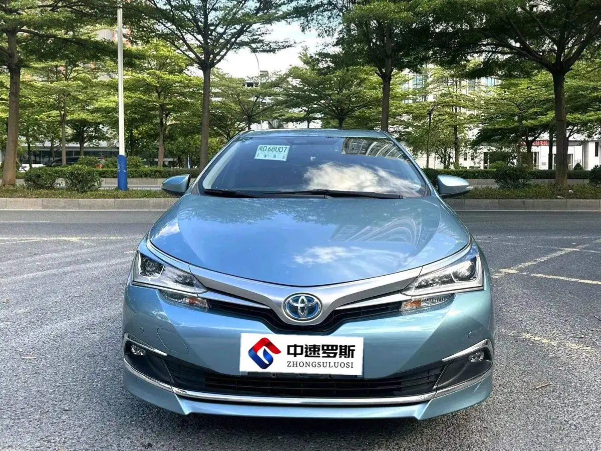 Corolla 2016 Hybrid 1.8L E-CVT Leading Edition — 2