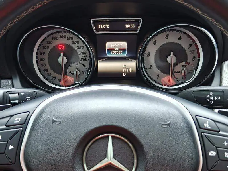 Mercedes-Benz GLA 2016 GLA 200 Dynamic — 6