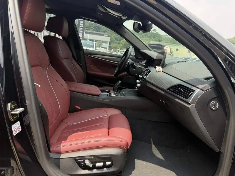 BMW 5 Series 2021 530Li Premium M Sport Package — 20