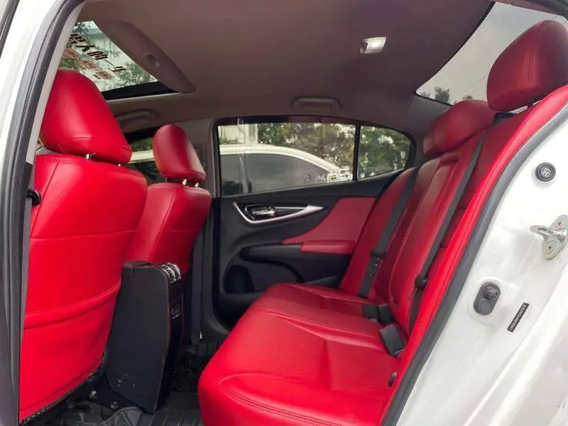 Lingpai 2013 1.8L Automatic Luxury Edition — 9