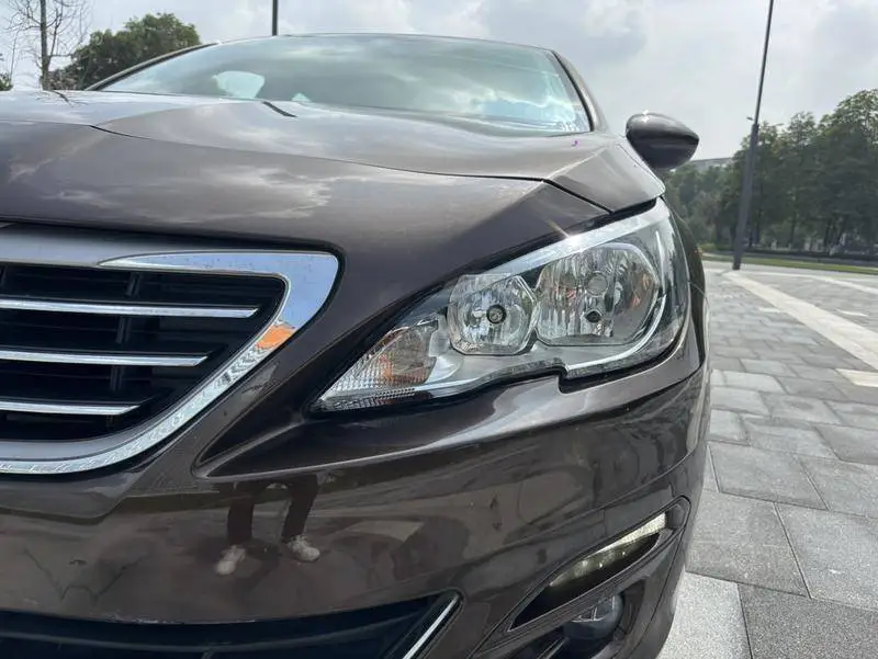 Peugeot 408 2015 1.2T Automatic Glory Edition — 11