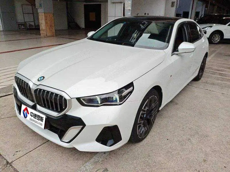 BMW 5 Series 2025 530Li Premium M Sport Package — 4